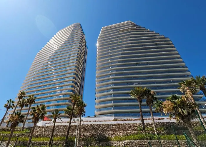 Sunset Cliffs Stylish Apartment