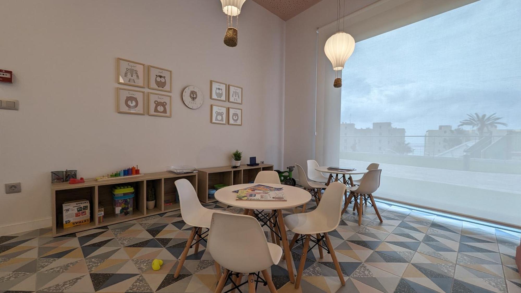 Sunset Cliffs Stylish Apartament *